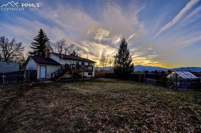 4572 N Crimson Circle, Colorado Springs, CO 80917