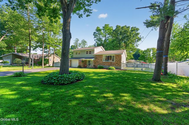 14 Ponderosa Drive, Voorheesville, NY 12186