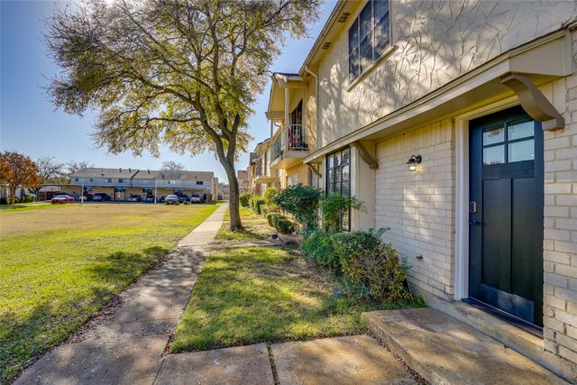 42 W Creek Lane 3, Grand Prairie, TX 75052