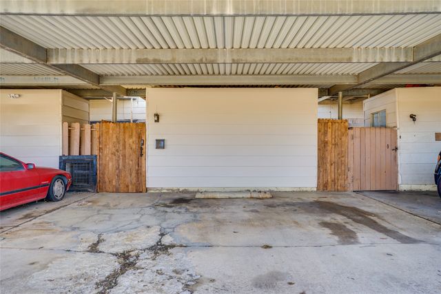 42 W Creek Lane 3, Grand Prairie, TX 75052