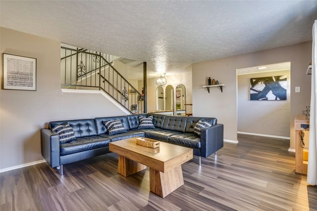 42 W Creek Lane 3, Grand Prairie, TX 75052
