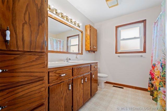 507 S Thompson, Vinita, OK 74301