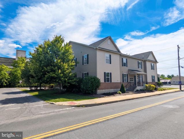 274 GREENWICH ST, Kutztown, PA 19530