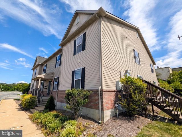 274 GREENWICH ST, Kutztown, PA 19530