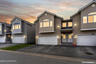 2671 Aspen Heights Loop, #42, Anchorage, AK 99508