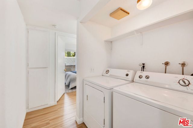 20155 Keswick Street 107, Winnetka, CA 91306