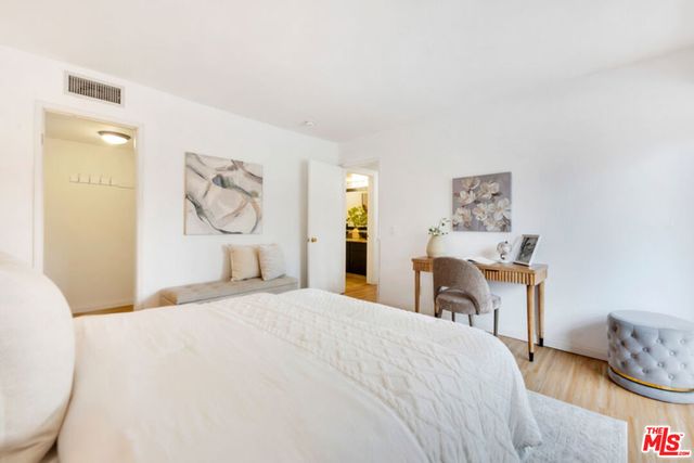 20155 Keswick Street 107, Winnetka, CA 91306