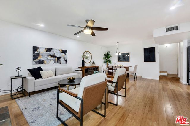 20155 Keswick Street 107, Winnetka, CA 91306