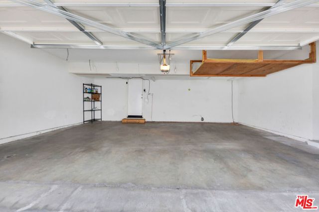20155 Keswick Street 107, Winnetka, CA 91306