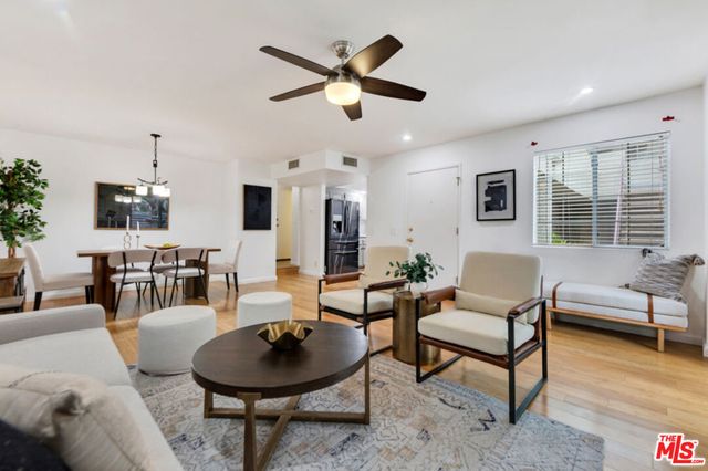 20155 Keswick Street 107, Winnetka, CA 91306