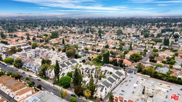 20155 Keswick Street 107, Winnetka, CA 91306