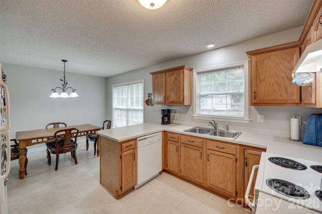 231 Roberts Avenue, York, SC 29745