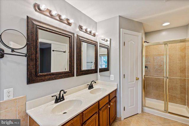 10363 GERSHWIN CT, Oakton, VA 22124