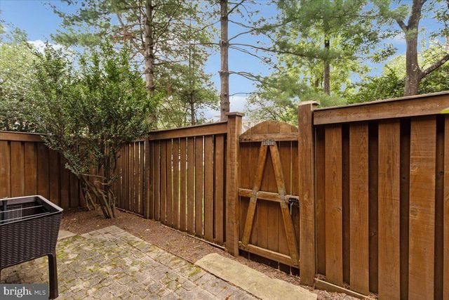 10363 GERSHWIN CT, Oakton, VA 22124