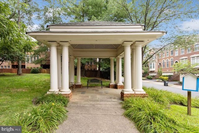 10363 GERSHWIN CT, Oakton, VA 22124