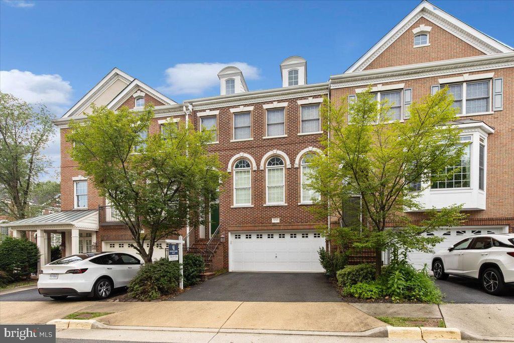 10363 GERSHWIN CT, Oakton, VA 22124