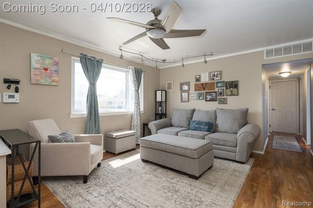 13227 Masonic Boulevard, Warren, MI 48088