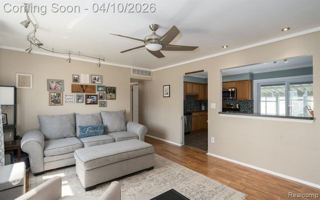13227 Masonic Boulevard, Warren, MI 48088