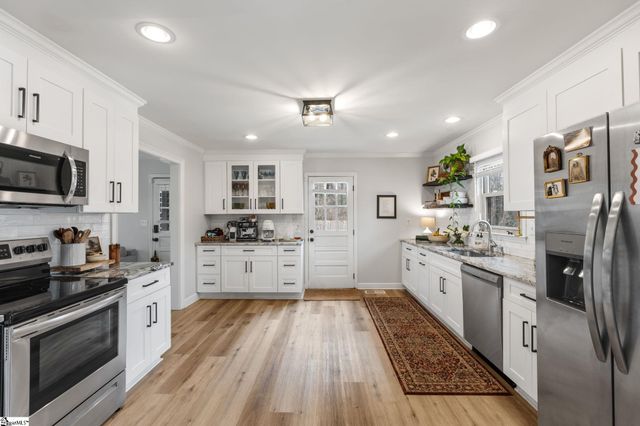 18 Miracle Drive, Greenville, SC 29605