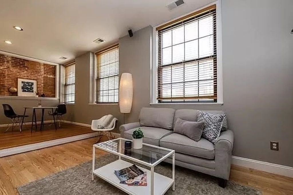 21 Linden St 216, Quincy, MA 02170