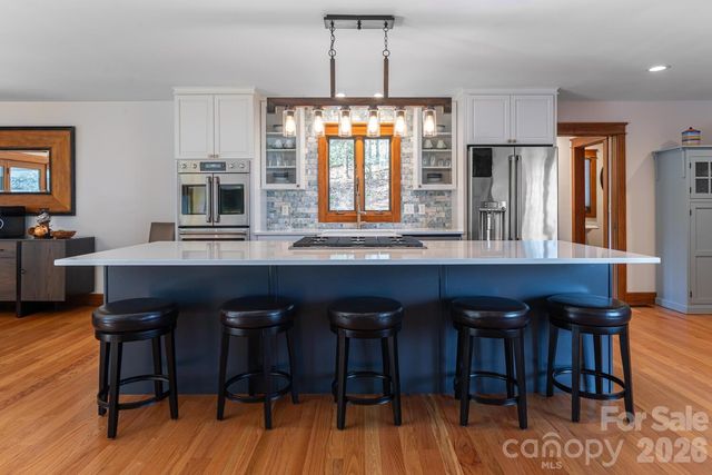 229 Greenleaf Drive, Flat Rock, NC 28731