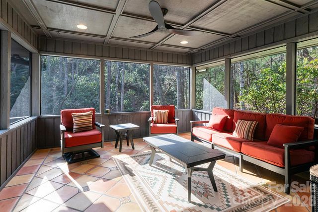 229 Greenleaf Drive, Flat Rock, NC 28731