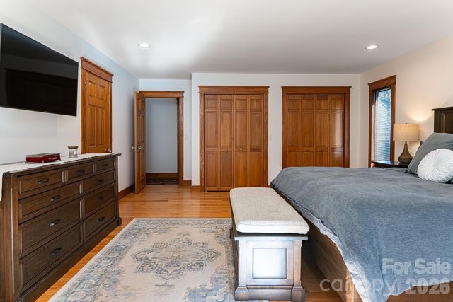 229 Greenleaf Drive, Flat Rock, NC 28731