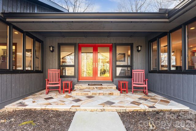 229 Greenleaf Drive, Flat Rock, NC 28731