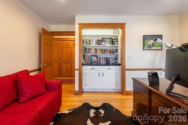 229 Greenleaf Drive, Flat Rock, NC 28731