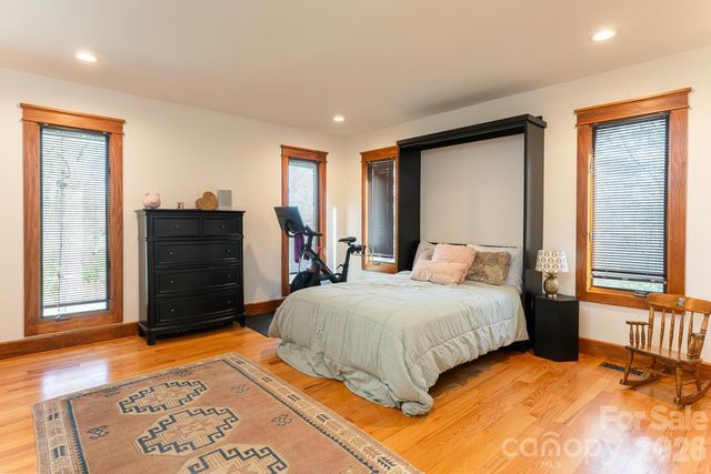 229 Greenleaf Drive, Flat Rock, NC 28731