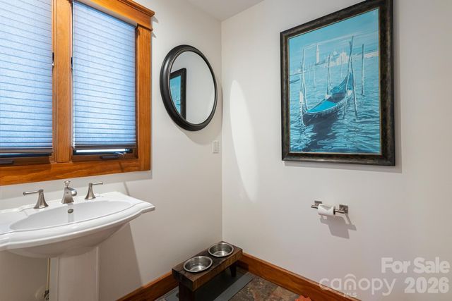 229 Greenleaf Drive, Flat Rock, NC 28731