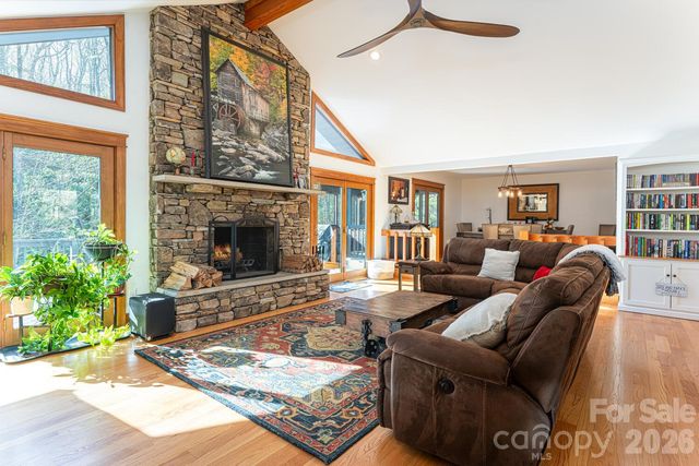 229 Greenleaf Drive, Flat Rock, NC 28731