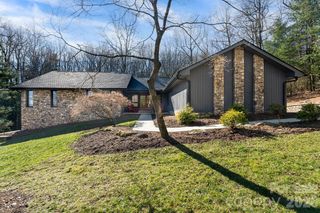 229 Greenleaf Drive, Flat Rock, NC 28731