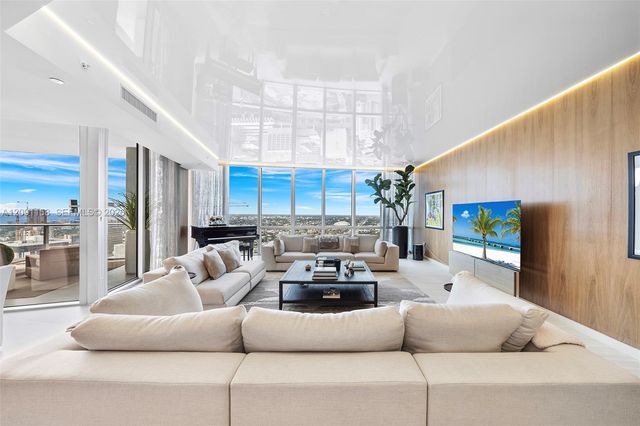 851 NE 1st Avenue 5312, Miami, FL 33132