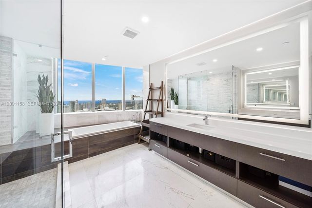 851 NE 1st Avenue 5312, Miami, FL 33132