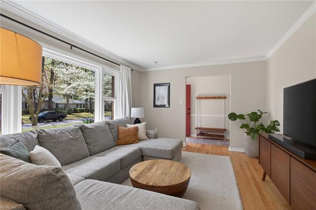 521 Heather DR, Virginia Beach, VA 23462