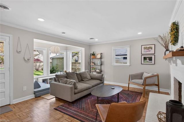 521 Heather DR, Virginia Beach, VA 23462