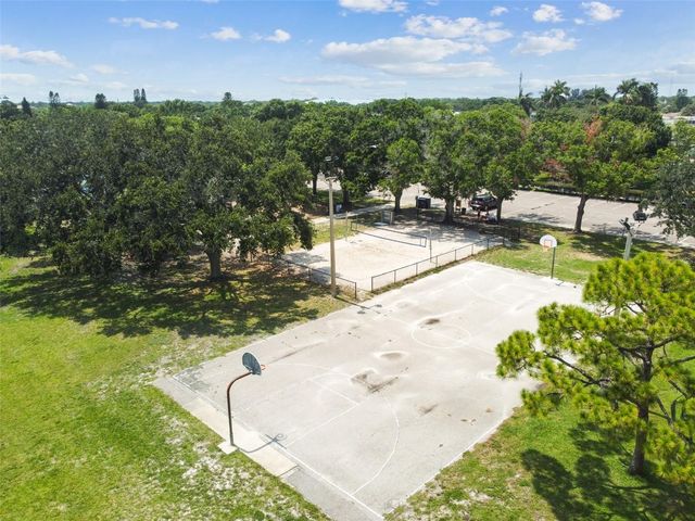 4135 CARSON STREET NE, St Petersburg, FL 33703
