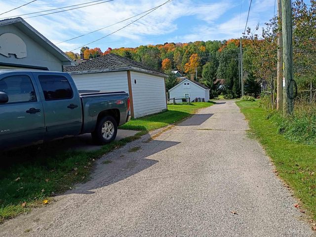 117 Baltic Avenue, Caspian, MI 49915