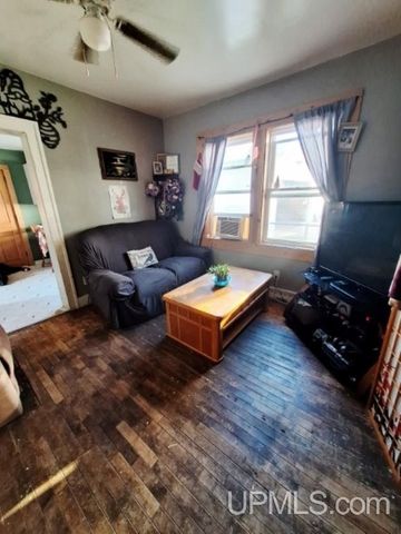 117 Baltic Avenue, Caspian, MI 49915