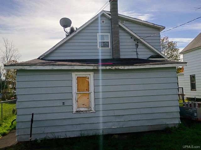 117 Baltic Avenue, Caspian, MI 49915