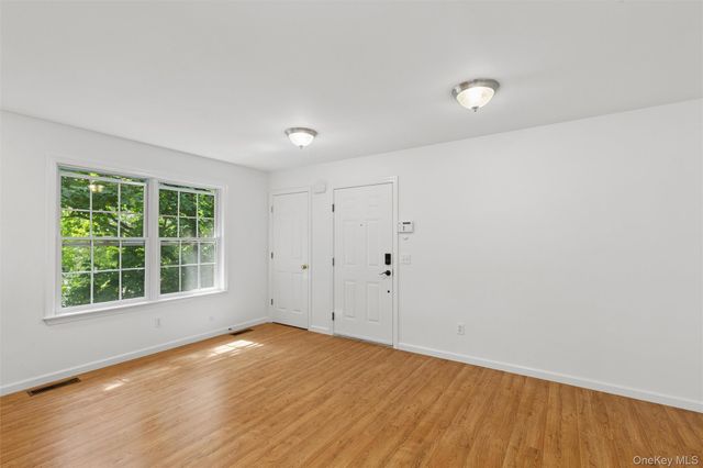415 1st Street, Greenport, NY 11944