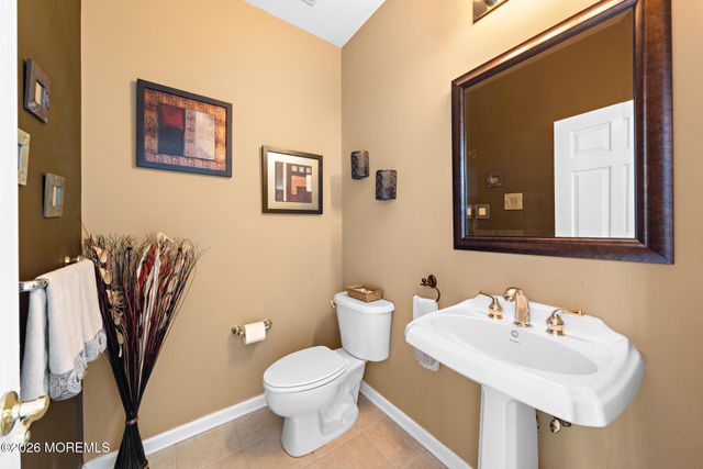 19 Jackson Circle, Ocean Twp, NJ 07712