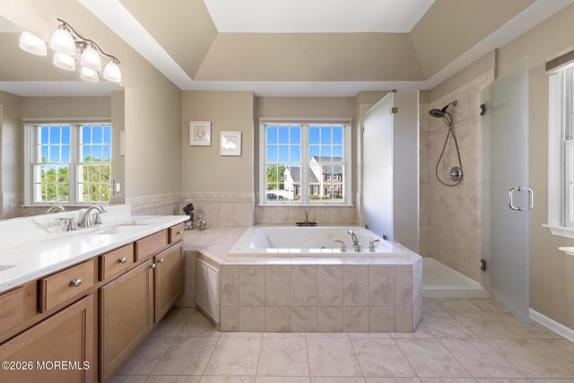 19 Jackson Circle, Ocean Twp, NJ 07712