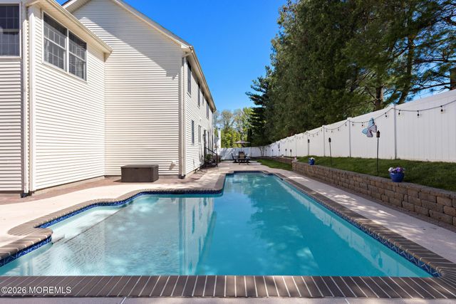 19 Jackson Circle, Ocean Twp, NJ 07712