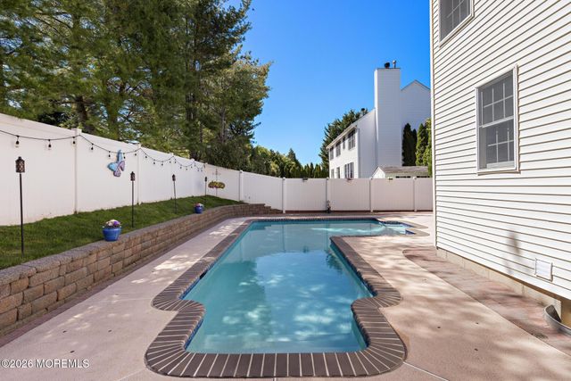 19 Jackson Circle, Ocean Twp, NJ 07712