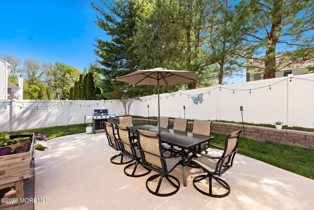 19 Jackson Circle, Ocean Twp, NJ 07712