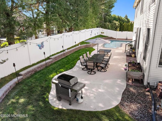19 Jackson Circle, Ocean Twp, NJ 07712