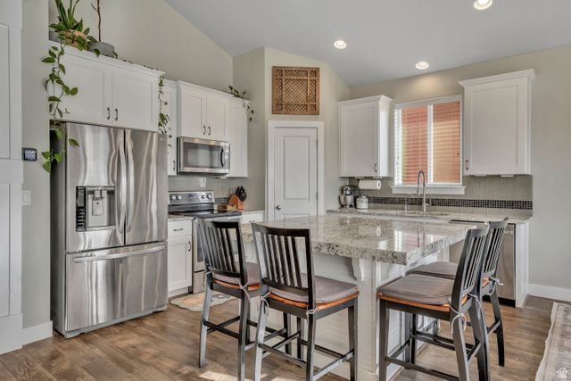 1877 W KAMARI DR, South Jordan, UT 84095