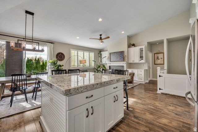 1877 W KAMARI DR, South Jordan, UT 84095